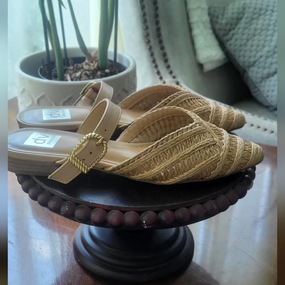 Dolce Vita Tan Espadrille Shoes with Woven Design - Picture 3 of 9